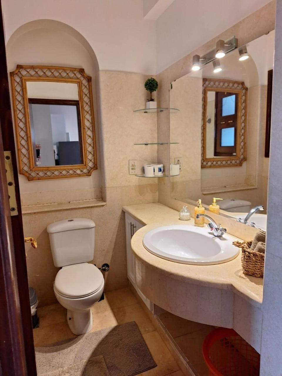 Apartment Bella Sabina, Lovely One Bedroom With Pool *